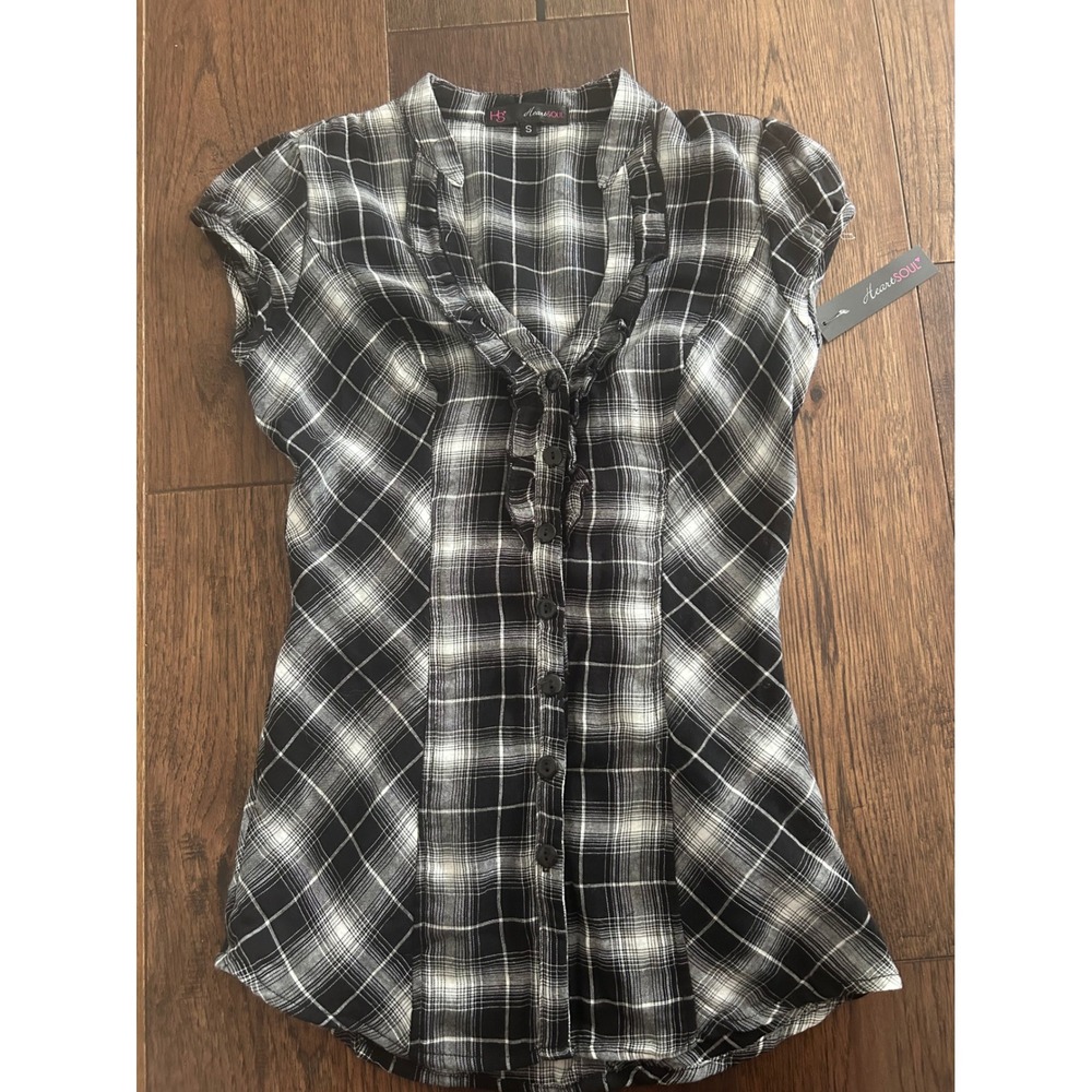 Deadstock HeartSoul Black White Plaid Ruffle V-Neck Button Up Top NWT Size M